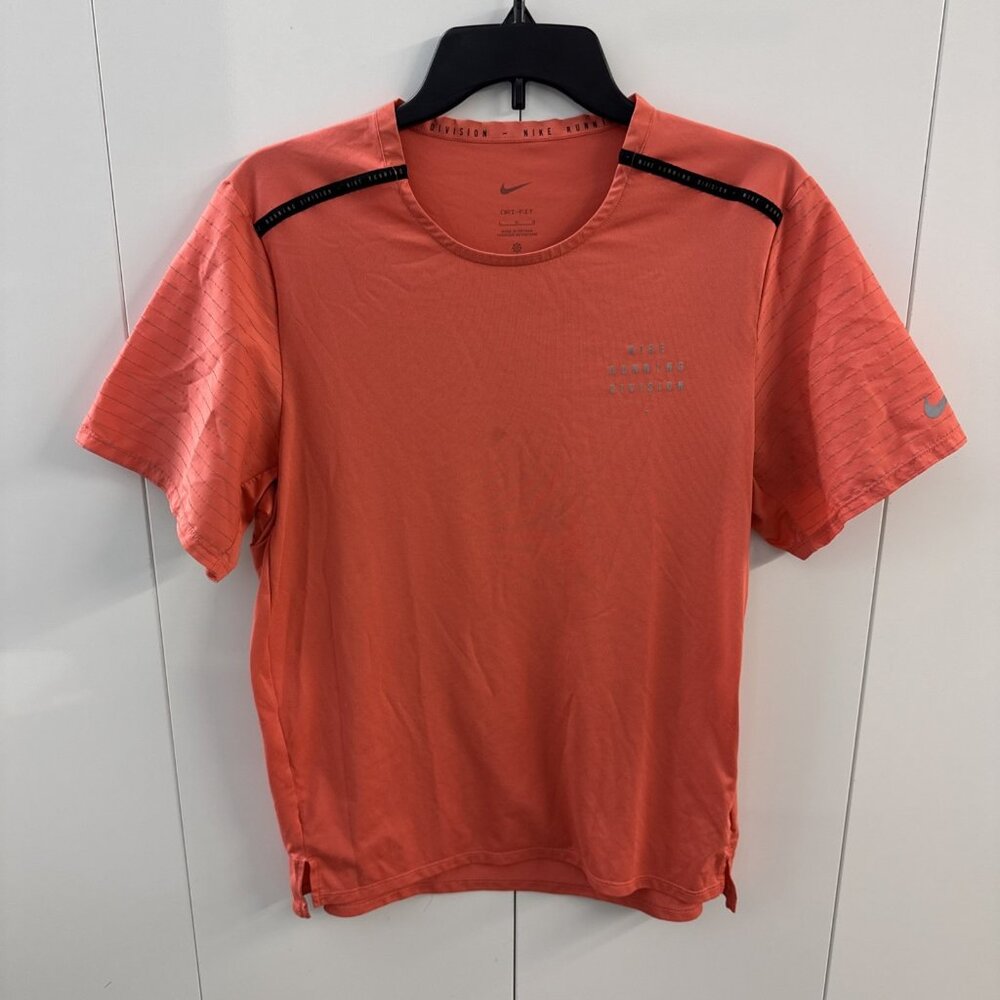 Nike Running Division T Shirt Mens Size Large Reflective Pink